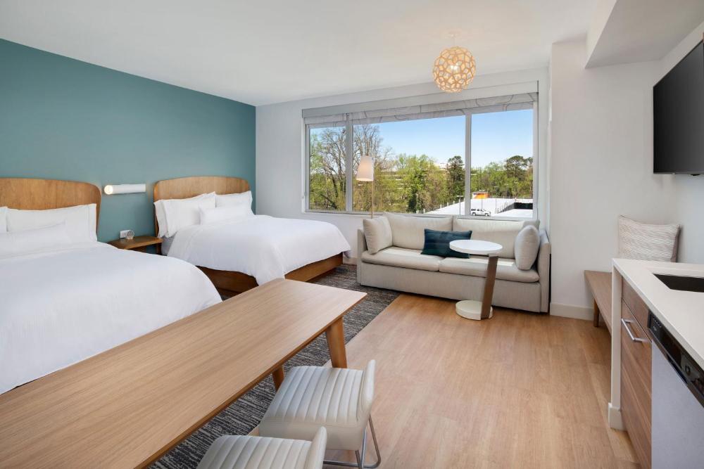 Queen Studio with Sofa Bed - Hearing Accessible interior